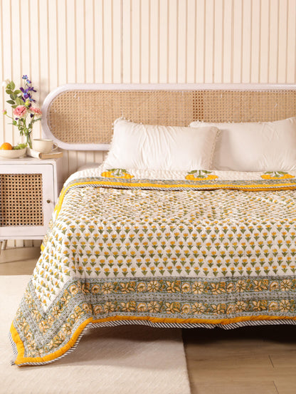 The Amber Marigold Quilt