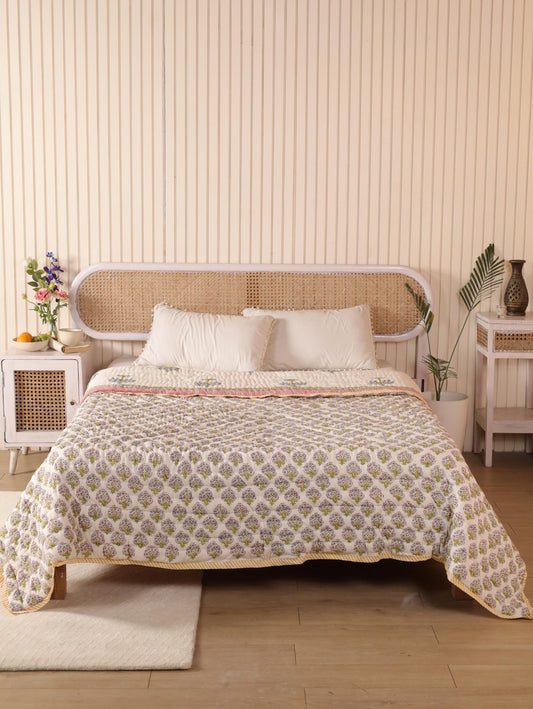 The Palm Oasis Quilt