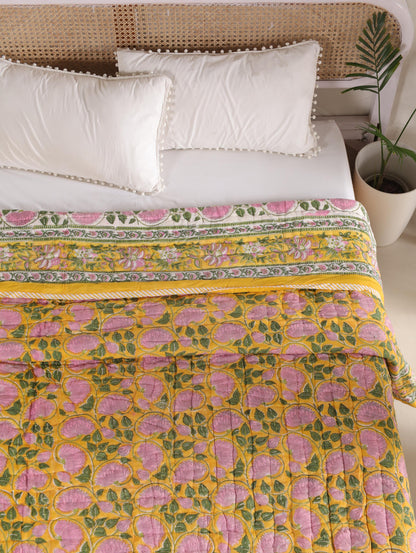 The Amer Sunrise Quilt